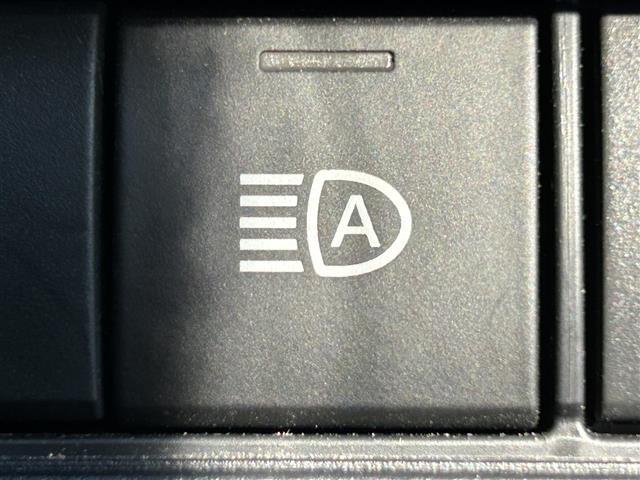 プリウス Z メーカーOPナビ モデリスタエアロ 全方位カメラ パノラマルーフ デジタルインナーミラー トヨタセーフティセンス ビルトインETC2.0 BSM シートヒーター エアーシート 電動リアゲート(22枚目)