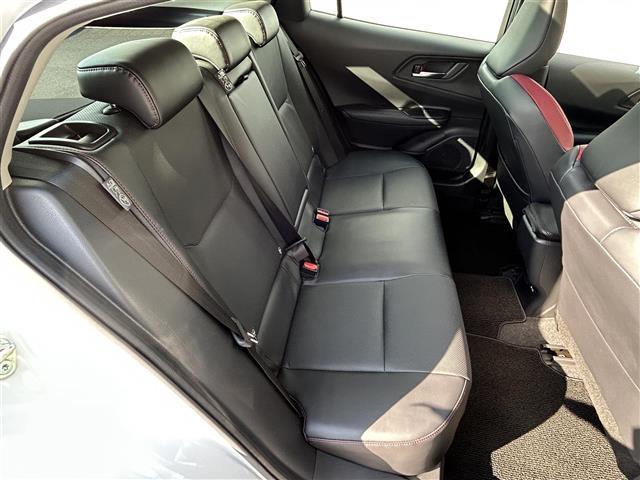 プリウス Z メーカーOPナビ モデリスタエアロ 全方位カメラ パノラマルーフ デジタルインナーミラー トヨタセーフティセンス ビルトインETC2.0 BSM シートヒーター エアーシート 電動リアゲート(29枚目)