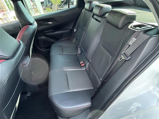 プリウス Z メーカーOPナビ モデリスタエアロ 全方位カメラ パノラマルーフ デジタルインナーミラー トヨタセーフティセンス ビルトインETC2.0 BSM シートヒーター エアーシート 電動リアゲート(31枚目)