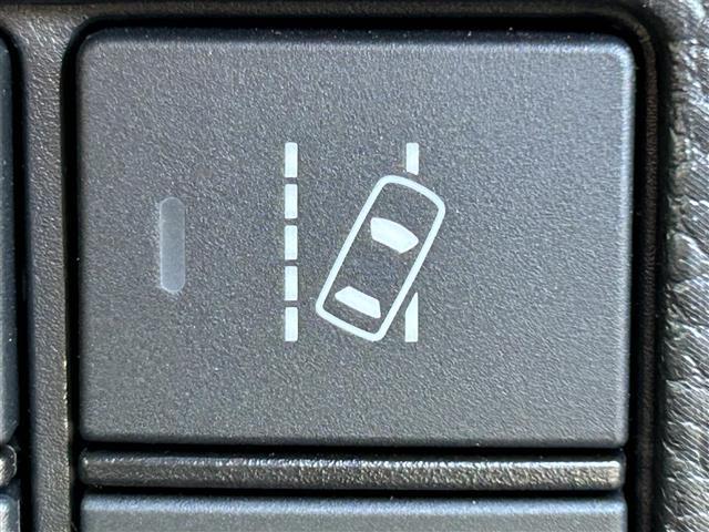 N-BOXカスタム G・Lターボホンダセンシング 純正8インチナビ フルセグTV Bluetooth接続 CD/DVD USB入力端子 ApplePlay バックカメラ ビルトインETC パドルシフト ハーフレザーシート シートヒーター 両側パワスラ(20枚目)