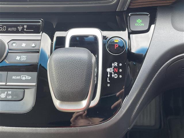 フリードハイブリッド ハイブリッド・クロスター 純正9インチプレミアムインターナビ Bluetooth フルセグ HDMI アップルカープレイ CD/DVD 純正15.6インチフリップダウン ETC 両側パワースライド ハーフレザーシート(17枚目)