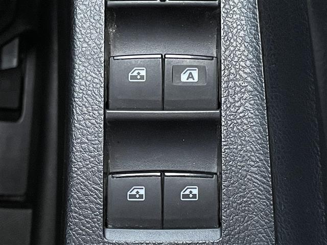 シエンタ G クエロ 社外ナビ(パナソニック) バックカメラ フルセグTV Bluetoothオーディオ CD/ DVD ステアリングリモコン 両側パワースライドドア トヨタセーフティセンス ETC ハーフレザーシート(17枚目)