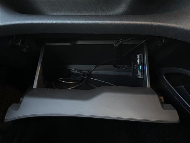 シエンタ G クエロ 社外ナビ(パナソニック) バックカメラ フルセグTV Bluetoothオーディオ CD/ DVD ステアリングリモコン 両側パワースライドドア トヨタセーフティセンス ETC ハーフレザーシート(23枚目)