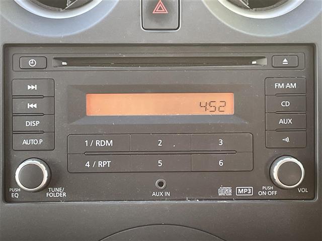 ノート X Vセレクション+セーフティ 純正オーディオ CD/DVD AUX ETC 全方位カメラ スマージェンシーブレーキ 純正フロアマット 純正バイザー ヘッドライトべライザー スマートキー レーンキープアシスト 横滑り防止装置(2枚目)