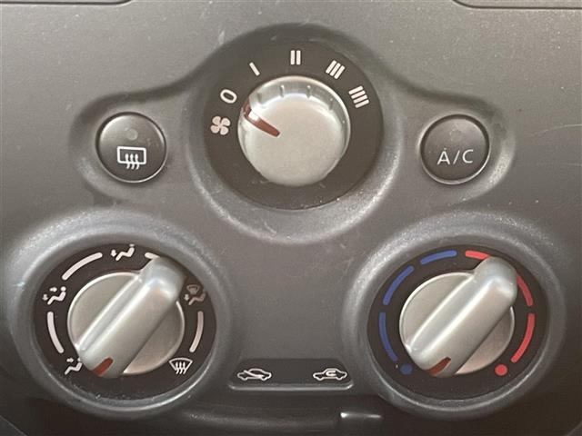 ノート X Vセレクション+セーフティ 純正オーディオ CD/DVD AUX ETC 全方位カメラ スマージェンシーブレーキ 純正フロアマット 純正バイザー ヘッドライトべライザー スマートキー レーンキープアシスト 横滑り防止装置(11枚目)