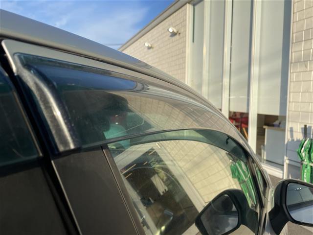 ノート X Vセレクション+セーフティ 純正オーディオ CD/DVD AUX ETC 全方位カメラ スマージェンシーブレーキ 純正フロアマット 純正バイザー ヘッドライトべライザー スマートキー レーンキープアシスト 横滑り防止装置(26枚目)