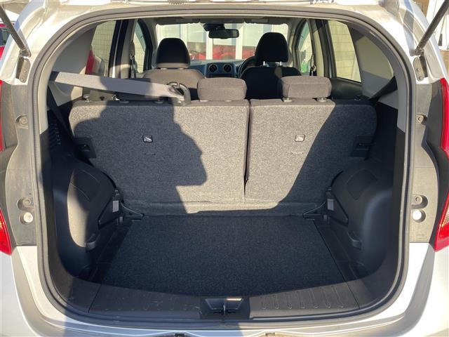 ノート X Vセレクション+セーフティ 純正オーディオ CD/DVD AUX ETC 全方位カメラ スマージェンシーブレーキ 純正フロアマット 純正バイザー ヘッドライトべライザー スマートキー レーンキープアシスト 横滑り防止装置(31枚目)