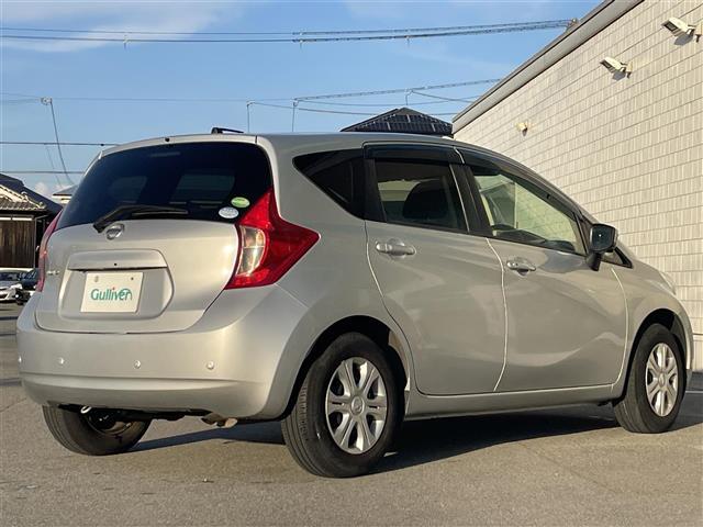 ノート X Vセレクション+セーフティ 純正オーディオ CD/DVD AUX ETC 全方位カメラ スマージェンシーブレーキ 純正フロアマット 純正バイザー ヘッドライトべライザー スマートキー レーンキープアシスト 横滑り防止装置(34枚目)