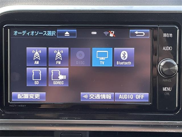 シエンタ ハイブリッドＧ　クエロ　純正７インチＳＤナビ　両側パワースライドドア　バックカメラ　フルセグＴＶ　シートヒーター　トヨタセーフティセンス　純正フロアマット　ステアリングリモコン　ＣＤ／ＤＶＤ　ハーフレザー　Ｂｌｕｅｔｏｏｔｈ（3枚目）