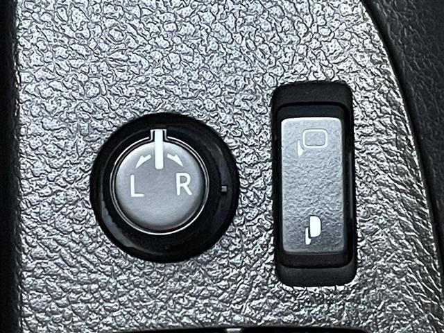 シエンタ ハイブリッドＧ　クエロ　純正７インチＳＤナビ　両側パワースライドドア　バックカメラ　フルセグＴＶ　シートヒーター　トヨタセーフティセンス　純正フロアマット　ステアリングリモコン　ＣＤ／ＤＶＤ　ハーフレザー　Ｂｌｕｅｔｏｏｔｈ（16枚目）