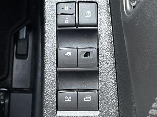 シエンタ ハイブリッドＧ　クエロ　純正７インチＳＤナビ　両側パワースライドドア　バックカメラ　フルセグＴＶ　シートヒーター　トヨタセーフティセンス　純正フロアマット　ステアリングリモコン　ＣＤ／ＤＶＤ　ハーフレザー　Ｂｌｕｅｔｏｏｔｈ（17枚目）