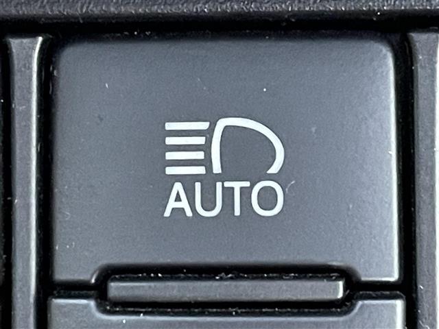 シエンタ ハイブリッドＧ　クエロ　純正７インチＳＤナビ　両側パワースライドドア　バックカメラ　フルセグＴＶ　シートヒーター　トヨタセーフティセンス　純正フロアマット　ステアリングリモコン　ＣＤ／ＤＶＤ　ハーフレザー　Ｂｌｕｅｔｏｏｔｈ（19枚目）