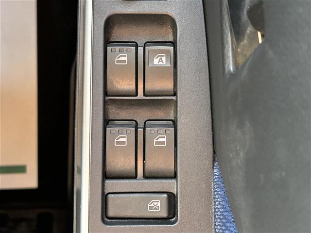 タンク カスタムＧ　純正９インチナビ　フルセグＴＶ　ＢＴオーディオ　ＣＤ／ＤＶＤ　バックカメラ　ＥＴＣ　ステアリングスイッチ　クルーズコントロール　スマートアシスト　モデリスタエアロ　両側パワスラ　オートハイビーム（17枚目）