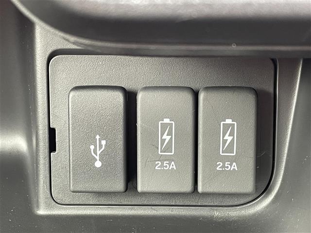 N-BOXカスタム Lターボ 純正ナビSDナビ8インチ フルセグ Bluetooth アップルカープレイ ETC 両側パワースライド バックカメラ クルーズコントロール シートヒーター ステアリングスイッチ 純正フロアマット(6枚目)