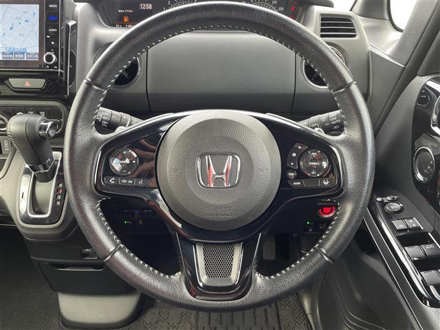 N-BOXカスタム Lターボ 純正ナビSDナビ8インチ フルセグ Bluetooth アップルカープレイ ETC 両側パワースライド バックカメラ クルーズコントロール シートヒーター ステアリングスイッチ 純正フロアマット(8枚目)