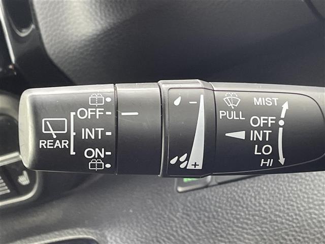 N-BOXカスタム Lターボ 純正ナビSDナビ8インチ フルセグ Bluetooth アップルカープレイ ETC 両側パワースライド バックカメラ クルーズコントロール シートヒーター ステアリングスイッチ 純正フロアマット(11枚目)