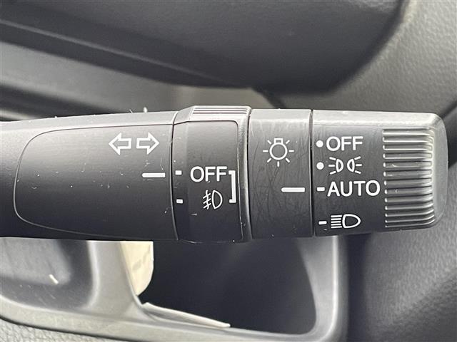 N-BOXカスタム Lターボ 純正ナビSDナビ8インチ フルセグ Bluetooth アップルカープレイ ETC 両側パワースライド バックカメラ クルーズコントロール シートヒーター ステアリングスイッチ 純正フロアマット(12枚目)