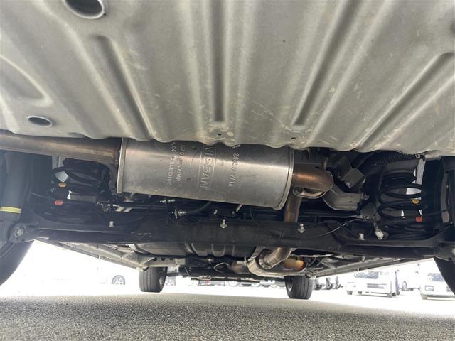 セレナ ハイウェイスターＶ　純正１０インチＳＤナビ　プロパイロット　両側パワースライドドア　フリップダウンモニター　バックカメラ　ハンズフリー　ビルトインＥＴＣ　ＬＥＤヘッドライト　純正マット　純正ＡＷ　エマージェンシーブレーキ（41枚目）