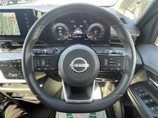 セレナ マルチベッド　ｅ－パワーＨＷＳ　Ｖ　メーカーＯＰ１２インチナビ　リアマルチべッド　アラウンドビューモニター　両側パワースライドドア　デジタルインナーミラー　シートヒーター　ステアリングヒーター　ＥＴＣ　Ｂｌｕｅｔｏｏｔｈ接続　フルセグ（6枚目）