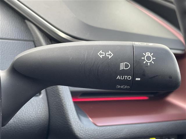 プリウス Ｚ　純正１２．３インチディスプレイオーディオ　追従クルコン　前方ドラレコ　９インチＡＷ　テ゛シ゛タルインナミラー　パノラマビュー　ＢＴ　ＴｙｐｅＣ接続　レザー　オートハイビーム　ビルトインＥＴＣ２．０（11枚目）