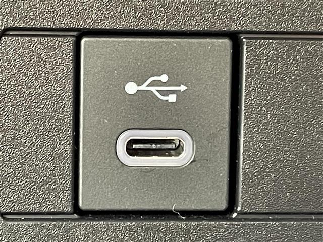 プリウス Ｚ　純正１２．３インチディスプレイオーディオ　追従クルコン　前方ドラレコ　９インチＡＷ　テ゛シ゛タルインナミラー　パノラマビュー　ＢＴ　ＴｙｐｅＣ接続　レザー　オートハイビーム　ビルトインＥＴＣ２．０（18枚目）