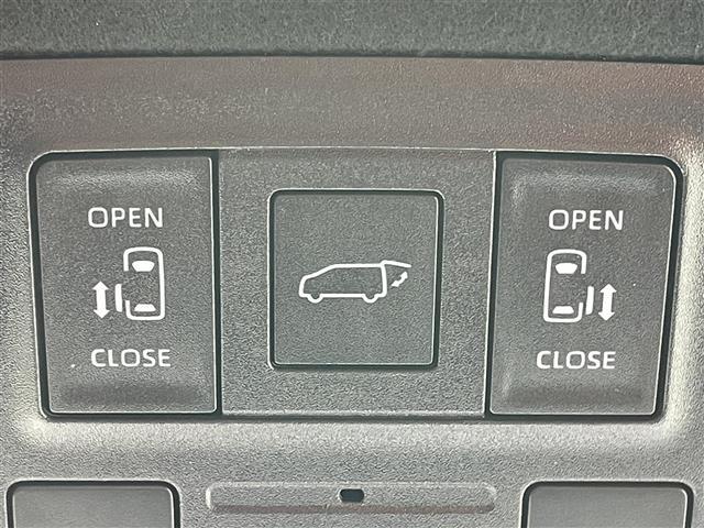 ヴォクシー Ｓ－Ｚ　純正８インチディスプレイオーディオ　両側パワースライド　　前後ドライブレコーダー　追従クルコン　バックカメラ　電動リアゲート　ＢＳＭ　ハンズフリードア　フルセグ　フリップダウンモニター　ＥＴＣ（8枚目）