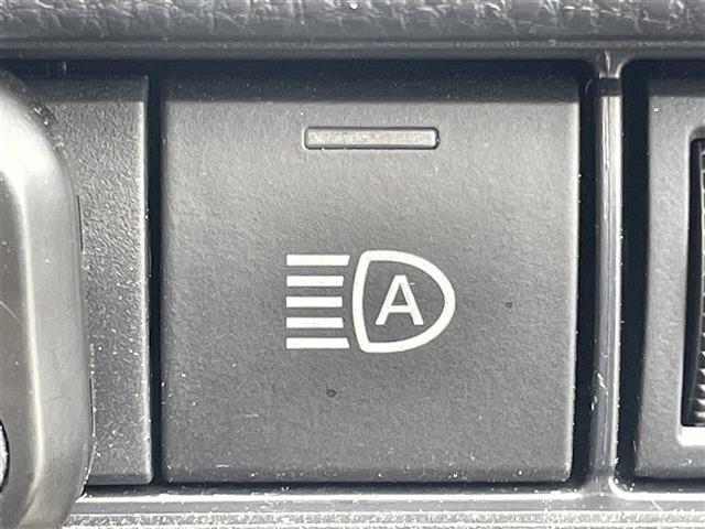 プリウス Z 純正12.3インチナビ デジタルインナーミラー 置き換え充電 パノラマルーフ レーダークルーズコントロール ワイヤレス充電 シートヒーター エアーシート モデリスタフルエアロ ETC 全方位カメラ(22枚目)