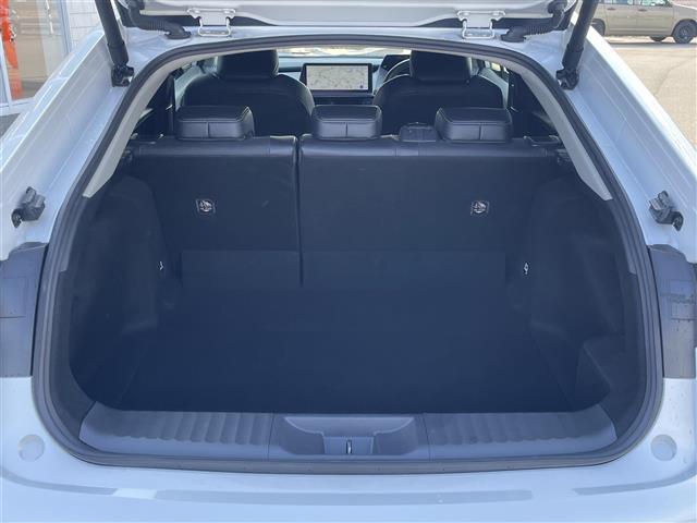 プリウス Z 純正12.3インチナビ デジタルインナーミラー 置き換え充電 パノラマルーフ レーダークルーズコントロール ワイヤレス充電 シートヒーター エアーシート モデリスタフルエアロ ETC 全方位カメラ(32枚目)