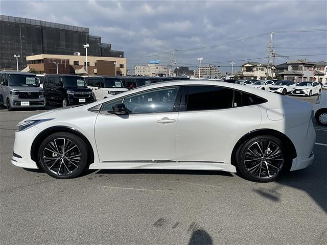 プリウス Z 純正12.3インチナビ デジタルインナーミラー 置き換え充電 パノラマルーフ レーダークルーズコントロール ワイヤレス充電 シートヒーター エアーシート モデリスタフルエアロ ETC 全方位カメラ(38枚目)