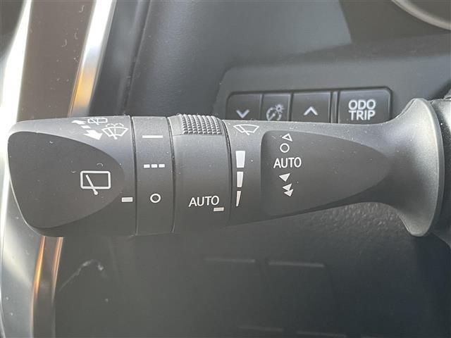 アルファード ２．５Ｓ　Ｃパッケージ　純正ナビ　フルセグ　Ｂｌｕｅｔｏｏｔｈ　ＣＤ／ＤＶＤ　後席モニター　デジタルインナーミラー　モデリスタフルエアロ　ステアリングヒーター　シートメモリー　シートヒーター　エアシート　純正フロアマット（14枚目）