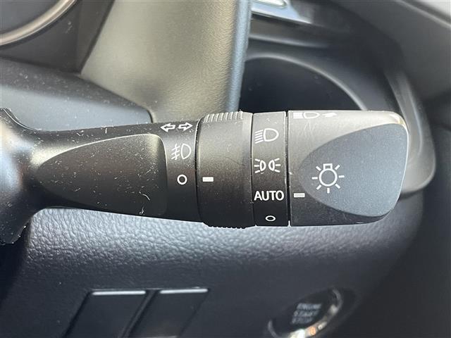 アルファード ２．５Ｓ　Ｃパッケージ　純正ナビ　フルセグ　Ｂｌｕｅｔｏｏｔｈ　ＣＤ／ＤＶＤ　後席モニター　デジタルインナーミラー　モデリスタフルエアロ　ステアリングヒーター　シートメモリー　シートヒーター　エアシート　純正フロアマット（15枚目）