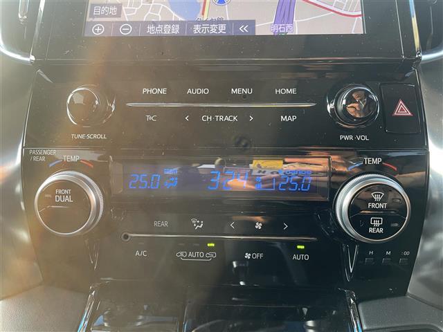 アルファード ２．５Ｓ　Ｃパッケージ　純正ナビ　フルセグ　Ｂｌｕｅｔｏｏｔｈ　ＣＤ／ＤＶＤ　後席モニター　デジタルインナーミラー　モデリスタフルエアロ　ステアリングヒーター　シートメモリー　シートヒーター　エアシート　純正フロアマット（19枚目）