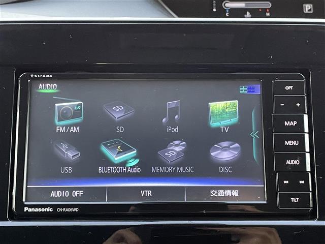 セレナ ハイウェイスター　Ｖ　社外７インチナビ　フルセグ　Ｂｌｕｅｔｏｏｔｈ接続　フリップダウンモニター（ＡＬＰＩＮＥ）　両側パワスラ　プロパイロット　アラウンドビュー　デジタルインナーミラー　ＥＴＣ　追従クルコン　ドアバイザー（4枚目）