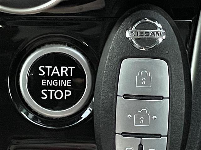 セレナ ハイウェイスター　Ｖ　社外７インチナビ　フルセグ　Ｂｌｕｅｔｏｏｔｈ接続　フリップダウンモニター（ＡＬＰＩＮＥ）　両側パワスラ　プロパイロット　アラウンドビュー　デジタルインナーミラー　ＥＴＣ　追従クルコン　ドアバイザー（15枚目）