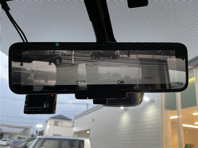 セレナ ハイウェイスター　Ｖ　社外７インチナビ　フルセグ　Ｂｌｕｅｔｏｏｔｈ接続　フリップダウンモニター（ＡＬＰＩＮＥ）　両側パワスラ　プロパイロット　アラウンドビュー　デジタルインナーミラー　ＥＴＣ　追従クルコン　ドアバイザー（19枚目）