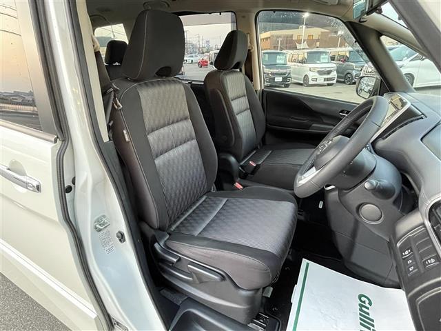 セレナ ハイウェイスター　Ｖ　社外７インチナビ　フルセグ　Ｂｌｕｅｔｏｏｔｈ接続　フリップダウンモニター（ＡＬＰＩＮＥ）　両側パワスラ　プロパイロット　アラウンドビュー　デジタルインナーミラー　ＥＴＣ　追従クルコン　ドアバイザー（26枚目）