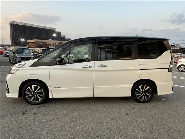 セレナ ハイウェイスター　Ｖ　社外７インチナビ　フルセグ　Ｂｌｕｅｔｏｏｔｈ接続　フリップダウンモニター（ＡＬＰＩＮＥ）　両側パワスラ　プロパイロット　アラウンドビュー　デジタルインナーミラー　ＥＴＣ　追従クルコン　ドアバイザー（39枚目）