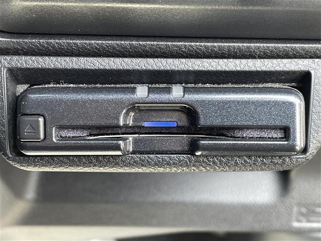 フォレスター アドバンス　純正Ｄ　ｏｐナビ　フルセグ　ＢＴ　ＣＤ／ＤＶＤ／ＢＤ　バック、左サイド、フロントカメラ　デジタルインナーミラー　アイサイト　パワーＢドア　純正ＡＷ付冬タイヤ　ＥＴＣ　全席シートヒーター　ルーフレール（5枚目）