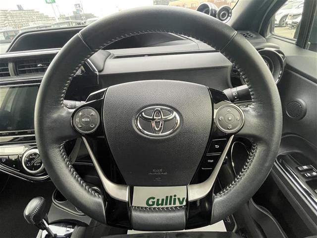 アクア Ｇ　ＧＲスポーツ　純正９インチナビ　Ｂｌｕｅｔｏｏｔｈ接続　フルセグ　バックカメラ　ＥＴＣ　シートヒーター　ハーフレザーシート　ＬＥＤヘッドライト　オートハイビーム　衝突軽減ブレーキ　純正フロアマット　スマートキー（6枚目）