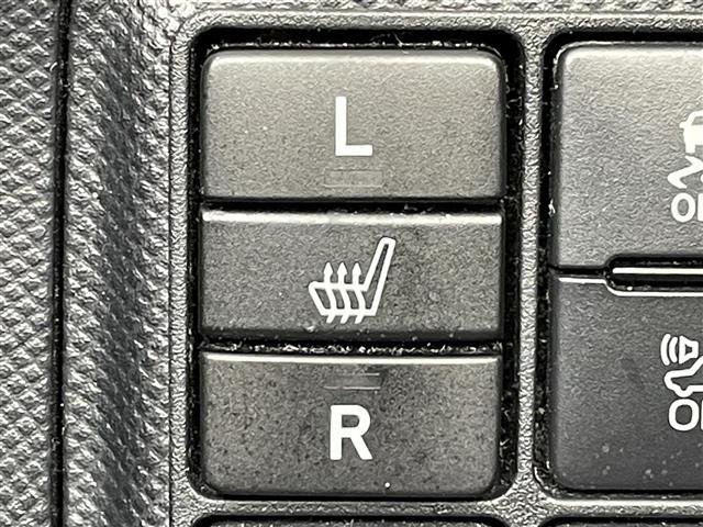 アクア Ｇ　ＧＲスポーツ　純正９インチナビ　Ｂｌｕｅｔｏｏｔｈ接続　フルセグ　バックカメラ　ＥＴＣ　シートヒーター　ハーフレザーシート　ＬＥＤヘッドライト　オートハイビーム　衝突軽減ブレーキ　純正フロアマット　スマートキー（16枚目）