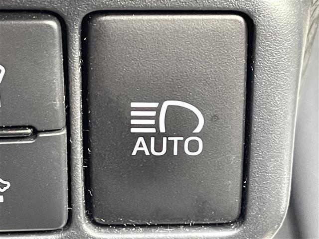 アクア Ｇ　ＧＲスポーツ　純正９インチナビ　Ｂｌｕｅｔｏｏｔｈ接続　フルセグ　バックカメラ　ＥＴＣ　シートヒーター　ハーフレザーシート　ＬＥＤヘッドライト　オートハイビーム　衝突軽減ブレーキ　純正フロアマット　スマートキー（23枚目）