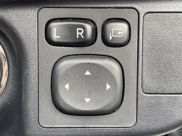 アクア Ｇ　ＧＲスポーツ　純正９インチナビ　Ｂｌｕｅｔｏｏｔｈ接続　フルセグ　バックカメラ　ＥＴＣ　シートヒーター　ハーフレザーシート　ＬＥＤヘッドライト　オートハイビーム　衝突軽減ブレーキ　純正フロアマット　スマートキー（24枚目）