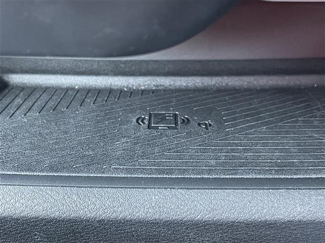 セレナ ハイウェイスターV 純正12.3メーカーナビ フルセグ TVキャンセラー Bluetooth プロパイロット デジタルインナーミラー アラウンドビューモニター パドルシフト クリアランスソナー 置き型充電 ETC2.0(5枚目)