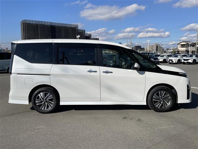 セレナ ハイウェイスターV 純正12.3メーカーナビ フルセグ TVキャンセラー Bluetooth プロパイロット デジタルインナーミラー アラウンドビューモニター パドルシフト クリアランスソナー 置き型充電 ETC2.0(37枚目)