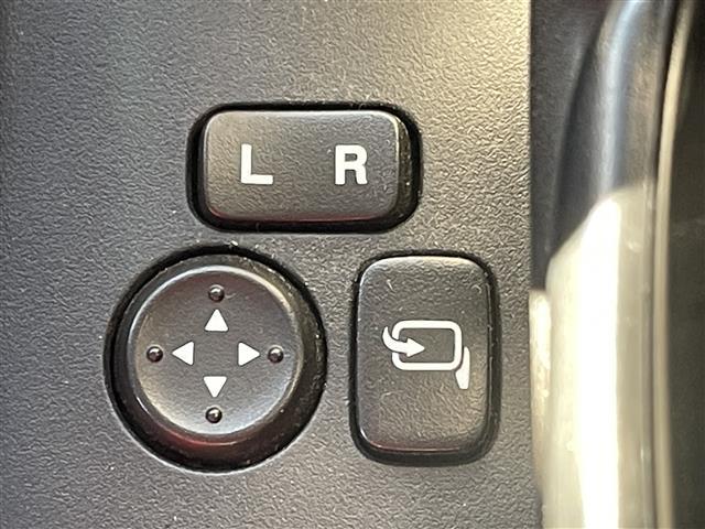 スペーシア ハイブリッドＸ　両側パワースライド　純正８インチメモリナビ　ワンオナー　フルセグＴＶ　アラウンドビューモニター　オートライト　シートヒーター　ＢＴ　ＵＳＢ　スマートキー　スペアキー　純正フロアマット　ＥＴＣ（17枚目）