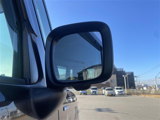 スペーシア ハイブリッドＸ　両側パワースライド　純正８インチメモリナビ　ワンオナー　フルセグＴＶ　アラウンドビューモニター　オートライト　シートヒーター　ＢＴ　ＵＳＢ　スマートキー　スペアキー　純正フロアマット　ＥＴＣ（26枚目）