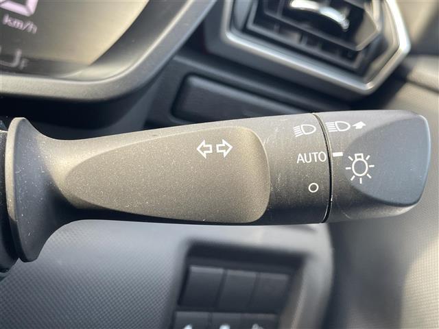 ライズ Ｇ　純正７インチナビ　ワンセグ　バックカメラ　ＢＴ　　ステアリングリモコン　スマートアシスト　純正バイザー　純正フロアマット　ヘッドライトレベライザー　純正アルミタイヤ　オートライト　スイッチスタート（9枚目）