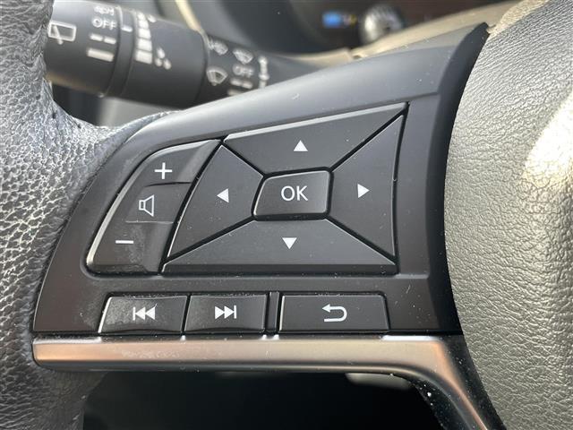 キックス Ｘ　純正ナビ　プロパイロット　アラウンドビューモニター　エマージェンシーブレーキ　デジタルインナーミラーステアリングリモコン　ＥＴＣ　ハーフレザーシート　革巻ステアリング　純正フロアマット　スペアキー（8枚目）