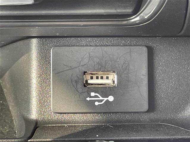 デイズ ハイウェイスター　Ｇターボ　純正９インチナビ　Ｂｌｕｅｔｏｏｔｈ　ＣＤ／ＤＶＤ　セーフティーシールドスイッチ　エマージェンシーブレーキ　ＥＴＣ　バックカメラ　フォグランプ　皮調シートカバー　革巻きステアリング　純正フロアマット（5枚目）