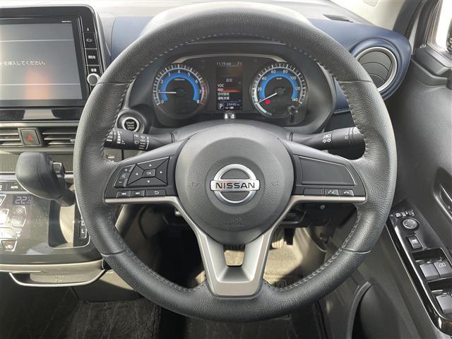 デイズ ハイウェイスター　Ｇターボ　純正９インチナビ　Ｂｌｕｅｔｏｏｔｈ　ＣＤ／ＤＶＤ　セーフティーシールドスイッチ　エマージェンシーブレーキ　ＥＴＣ　バックカメラ　フォグランプ　皮調シートカバー　革巻きステアリング　純正フロアマット（6枚目）